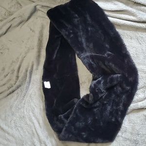 Black faux fur infinity scarf. Shawl